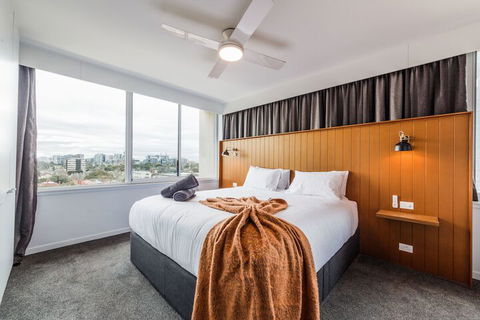 Exquisite 2 Bedroom Beach City Views - Surfers Paradise Gold Coast 5