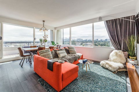 Exquisite 2 Bedroom Beach City Views - Surfers Paradise Gold Coast 4