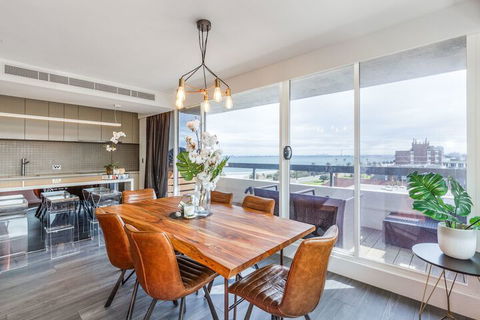 Exquisite 2 Bedroom Beach City Views - Surfers Paradise Gold Coast 6