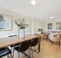 HomeHotel Luxury Close to Train Station - Surfers Paradise Gold Coast