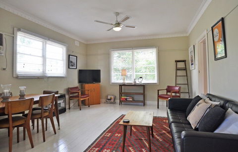 SEA Whispers Inlet Side - Surfers Paradise Gold Coast 2