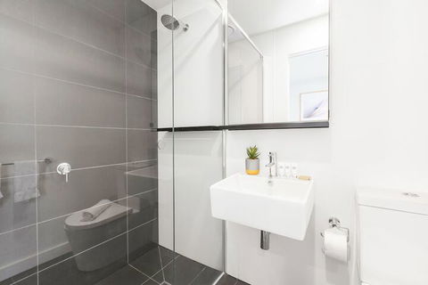 Ocean Views St Kilda Apartment By Ready Set Host - Surfers Paradise Gold Coast 1
