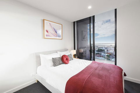 Ocean Views St Kilda Apartment By Ready Set Host - Surfers Paradise Gold Coast 5