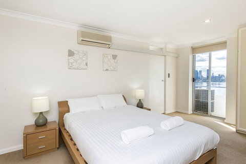 High Tor Apartment 134 - Surfers Paradise Gold Coast 7