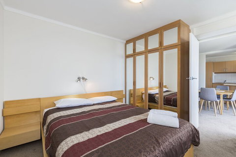 High Tor Apartment 104 - Surfers Paradise Gold Coast 7