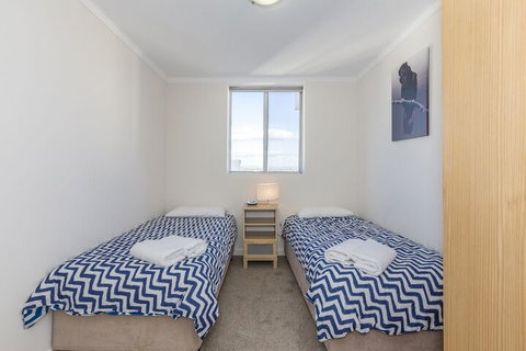 High Tor Apartment 104 - Surfers Paradise Gold Coast 6