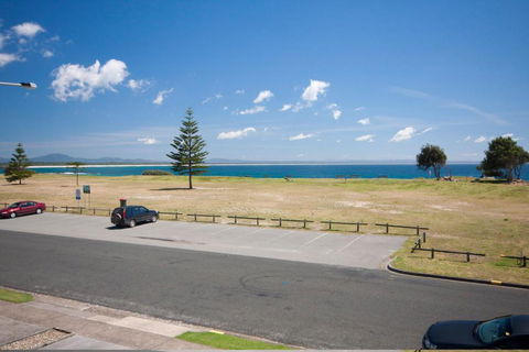 Hi Surf Unit 4 92 Head St. Forster - Surfers Paradise Gold Coast 2