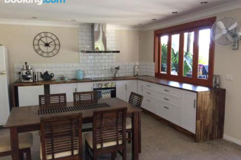 Takura Heights Modern Country Apartment With Pool Access - Surfers Paradise Gold Coast 0