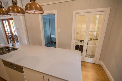 Beautiful Queenslander - Surfers Paradise Gold Coast 5