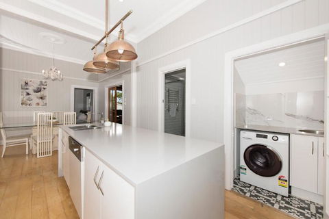 Beautiful Queenslander - Surfers Paradise Gold Coast 4