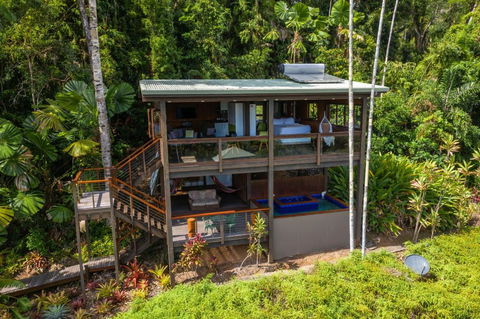 Daintree Holiday Homes La Vista - Surfers Paradise Gold Coast 2