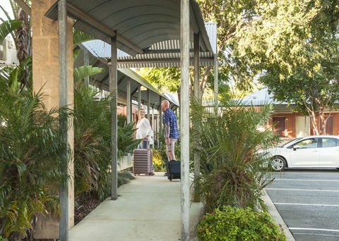 Strath Motel - Surfers Paradise Gold Coast 1