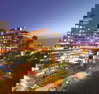 Oaks Melbourne on William Suites - Surfers Paradise Gold Coast