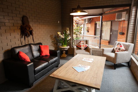 Nightcap At Archer Hotel - Surfers Paradise Gold Coast 2