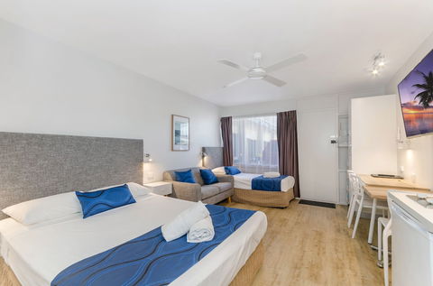 Beach House Motel - Surfers Paradise Gold Coast 5