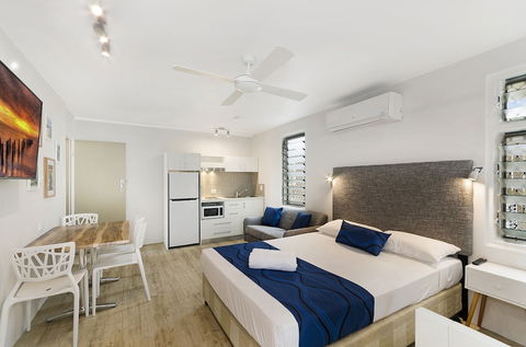Beach House Motel - Surfers Paradise Gold Coast 6