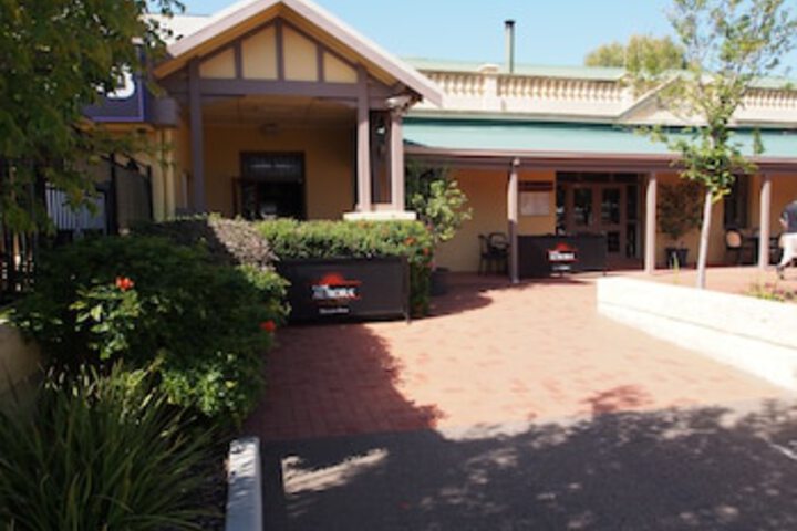 Arrowsmith WA Surfers Paradise Gold Coast