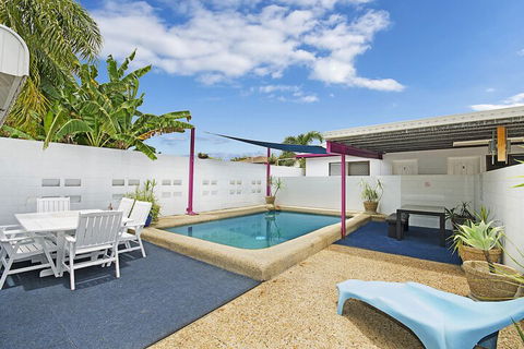Townsville Holiday Apartments - Surfers Paradise Gold Coast 1