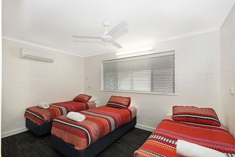 Townsville Holiday Apartments - Surfers Paradise Gold Coast 7