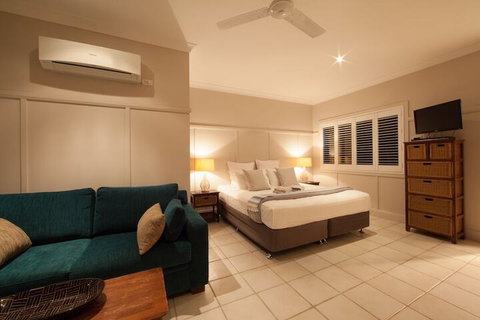 Cavvanbah Beach House - Surfers Paradise Gold Coast 7