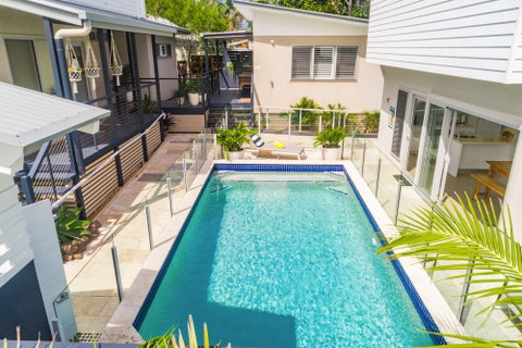 Aloha Byron Bay - Surfers Paradise Gold Coast 2