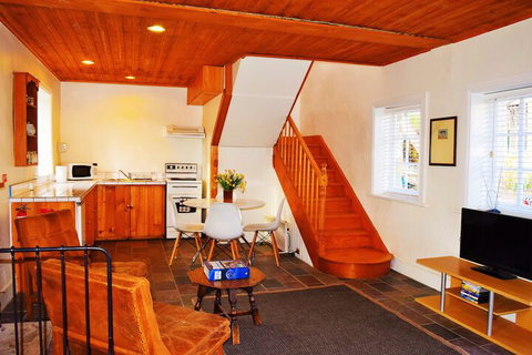 Cleburne Homestead - Surfers Paradise Gold Coast 6