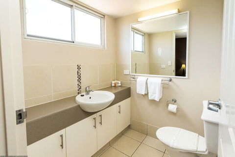 White Crest Apartments - Surfers Paradise Gold Coast 7