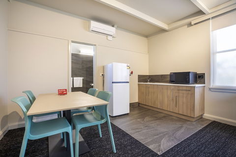 Nightcap At Sandbelt Hotel - Surfers Paradise Gold Coast 5