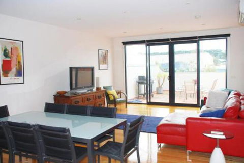 POSITION PERFECT CENTRAL INVERLOCH - Surfers Paradise Gold Coast 0