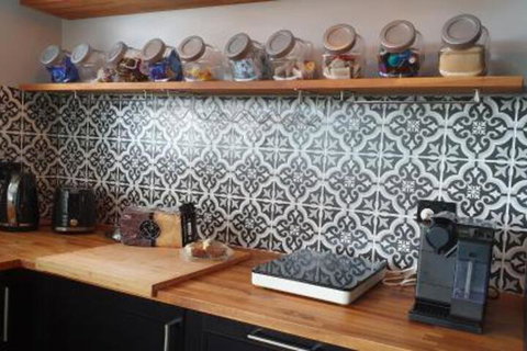 Misty Valley Homestayz - Surfers Paradise Gold Coast 2
