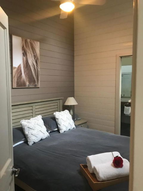 Two Truffles Cottages - Surfers Paradise Gold Coast 2