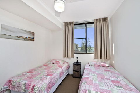 Sundial 503 8 10 Hollingworth Street - Surfers Paradise Gold Coast 5