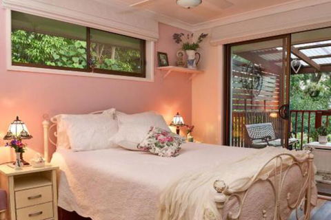 Manitzky Magic Home With Heart - Surfers Paradise Gold Coast 0