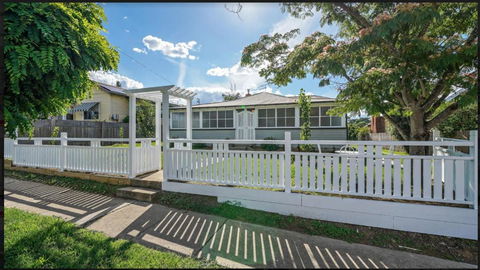 Donnelly House - Surfers Paradise Gold Coast 1