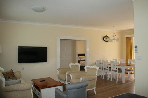 Colins Garden - Surfers Paradise Gold Coast 2