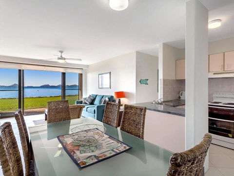 Soldiers Point Road Harbourside Unit 02 07 - Surfers Paradise Gold Coast 1