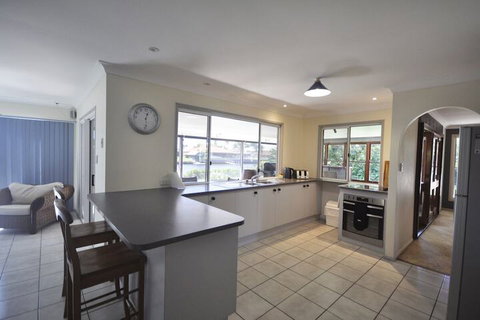 Bribie Island Canal Holiday Destination - Surfers Paradise Gold Coast 4