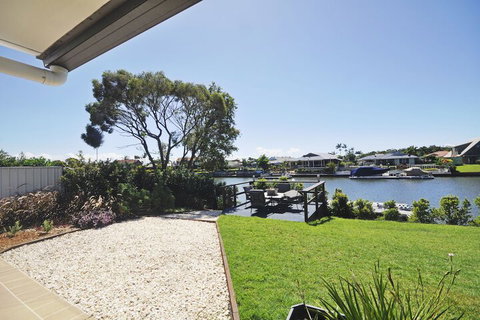 Bribie Island Canal Holiday Destination - Surfers Paradise Gold Coast 1