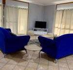 Bees Place 3 bedroom home on 10 acres of land with distant ocean views - Surfers Paradise Gold Coast