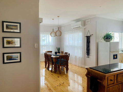 Jewel Of The South Beachfront Holiday Rental - Surfers Paradise Gold Coast 1