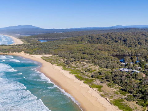 House One At Potato Point - Surfers Paradise Gold Coast 4