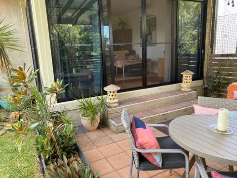 Ma Petite Maison - Surfers Paradise Gold Coast 5