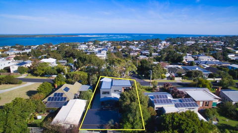 COASTAL BEAUTY On BRUCE - Surfers Paradise Gold Coast 3