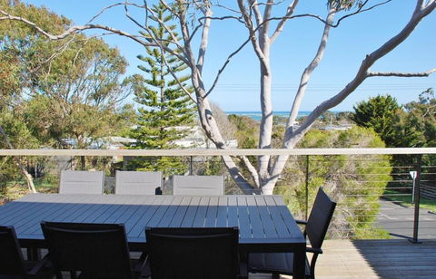 COASTAL BEAUTY On BRUCE - Surfers Paradise Gold Coast 1