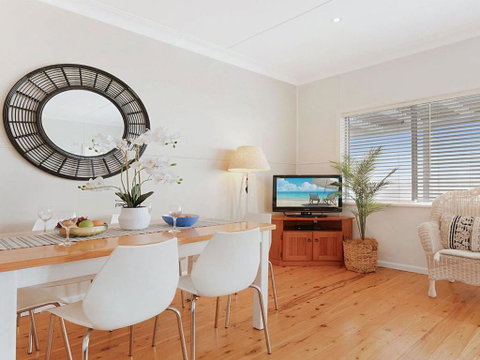 Ocean Blue Apartment One Oceanfront Apartment - Surfers Paradise Gold Coast 1