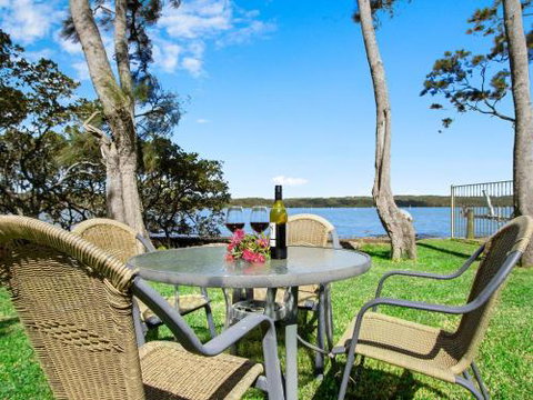 Sanctuary On The Bay Fish Or Kayak From The Yard - Surfers Paradise Gold Coast 5