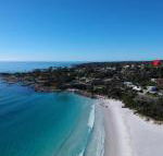 GRANITE BEACH HOUSE at Bay of Fires - Surfers Paradise Gold Coast