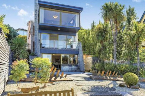 My Hobart Stay Holiday Rentals - Surfers Paradise Gold Coast 5