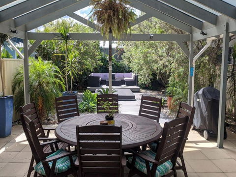 Sunset On Birubi Pet Friendly Air Con Water Views WIFI & Outdoor Spa - Surfers Paradise Gold Coast 3