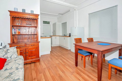 Easy Going Holiday Unit On McKenzie MK6 - Surfers Paradise Gold Coast 5